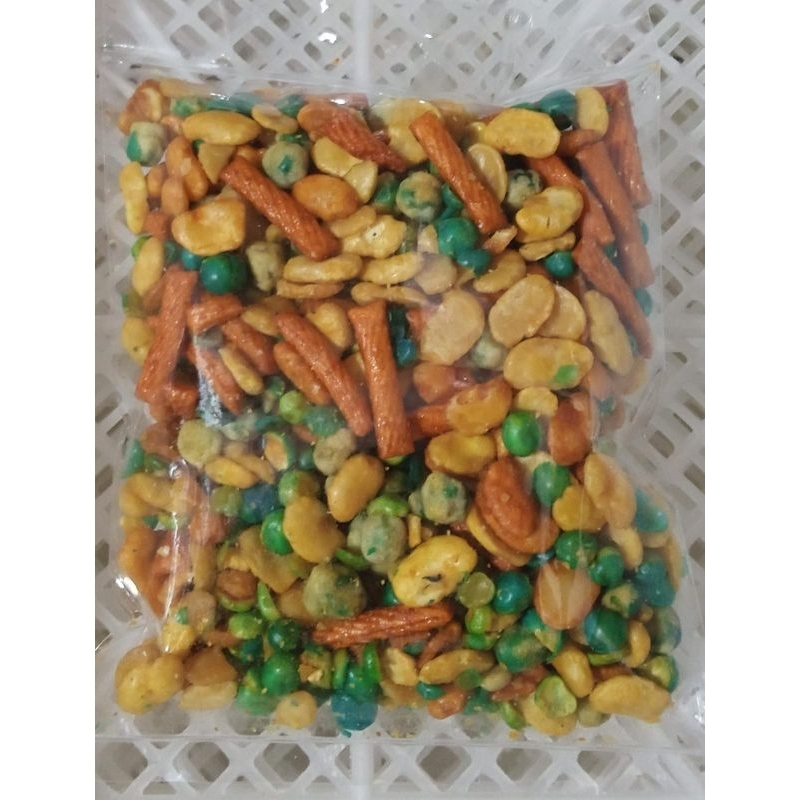 

KACANG MIx / JAJANAN / CEMILAN / KACANG CANMPUR GURIH 200gram
