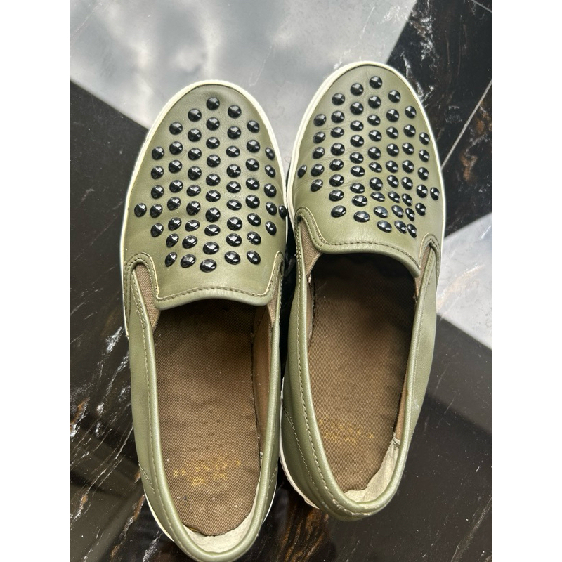 sepatu coach second dijamin masih bagus bagus g ada yg minus