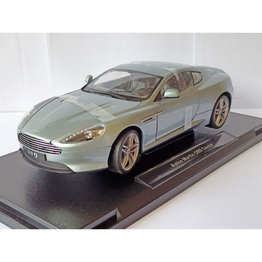 Diecast Mobil Aston Martin DB9 Welly Coupe grey Welly 1:18 harga murah