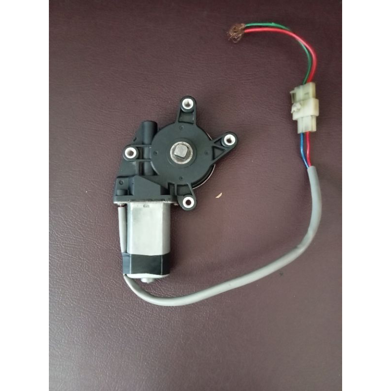 Dinamo power window Mitsubishi Lancer CK 4 kanan depan