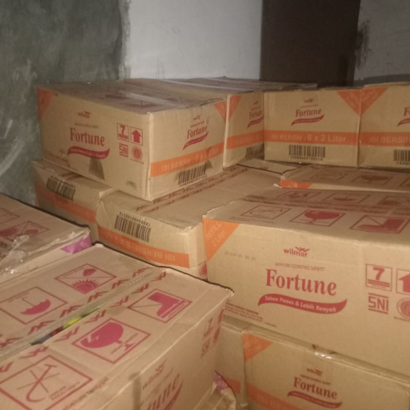

Minyak goreng Fortune 2 liter 1 dus (khusus instan)
