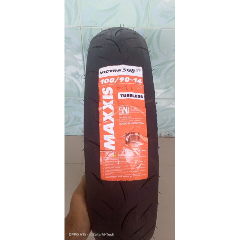 Ban tubles Maxis victra s98 matic belakang ukuran 100/90 -14 Aerox , Vario 150 new