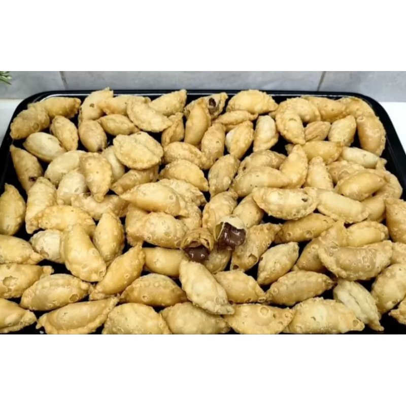 

pastel mini Isi Coklat premium Enak Renyah ternikmat Kemasan 500 gram