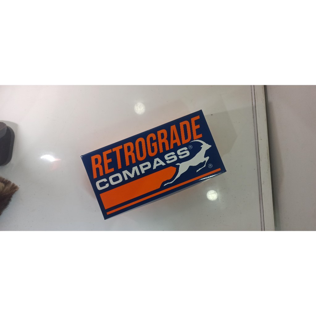 SEPATU COMPASS RETROGRADE SLIP ON