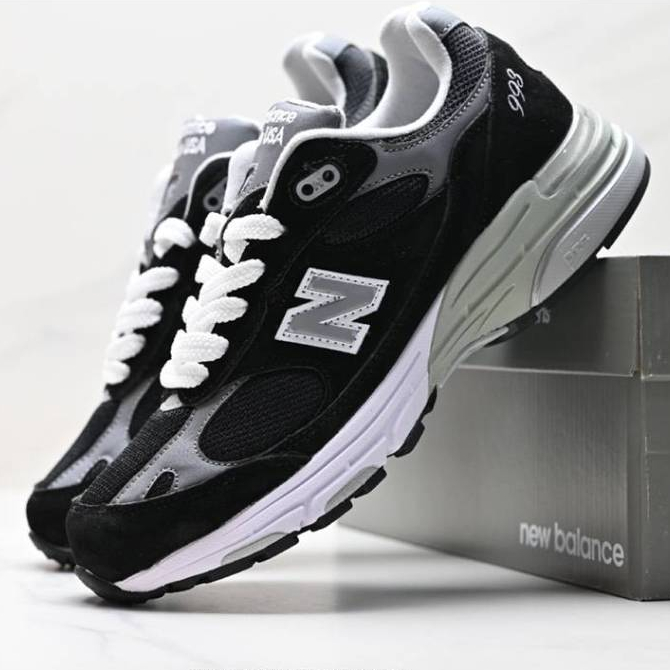 SEPATU NEW BALANCE 993 BLACK WHITE USA MR993BK