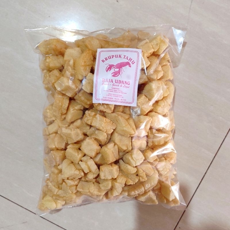 

KERUPUK TAHU RAJA UDANG 500GR CAMILAN SNACK KRUPUK TAHU KOTAK