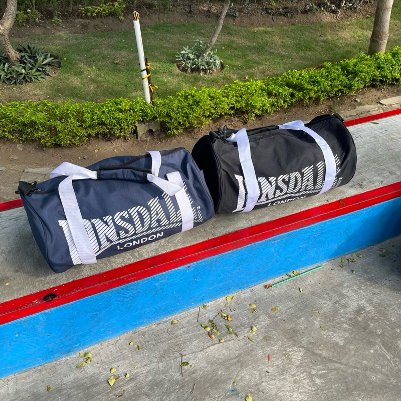 Barrelbag Lonsdale london / Tas jinjing / Tas gym / Tas awaydays