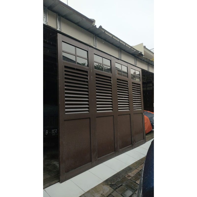 Pintu Garasi Aluminium