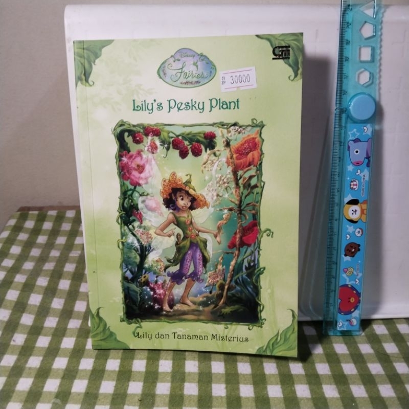 Novel anak Disney Fairies LILY'S PESKY PLANT LILY DAN TANAMAN MISTERIUS
