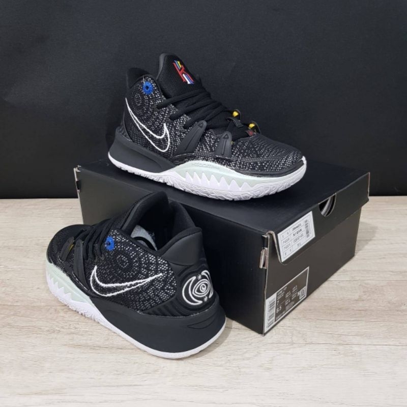 Sepatu Basket Kyrie 7 Black Teal