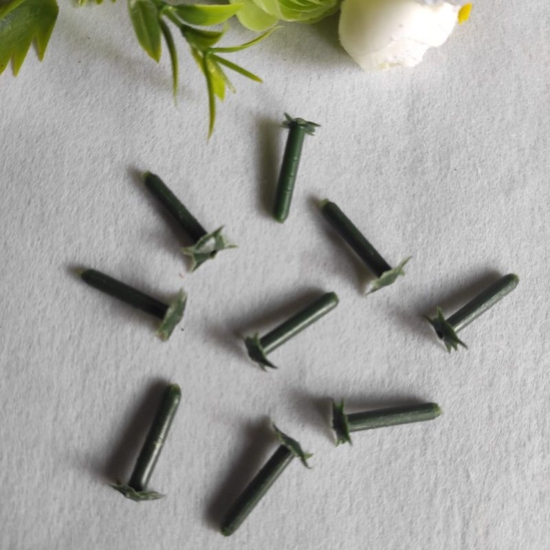 100 Pcs Tangkai Kelopak Bunga Paku Bunga Artificial Suyok