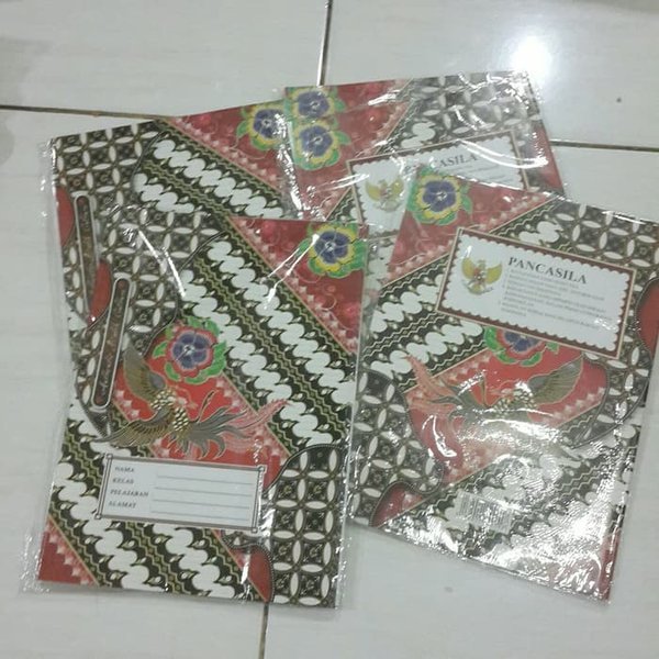 

Sampul Batik Ukuran Kwarto Motif Random
