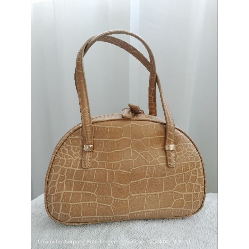 Tas preloved/bekas, tas pesta, tas kecil