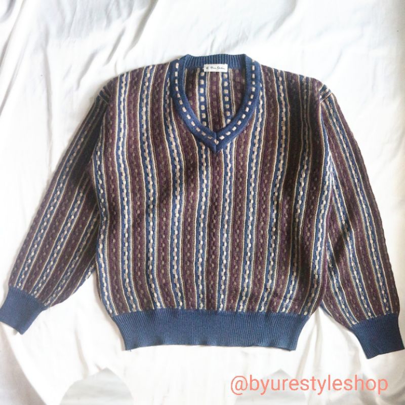 PIERRE CARDIN Vintage V-Neck 3D Motif Timbul Knitwear Rajut Sweater ala Coogie Crewneck
