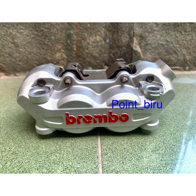 

kaliper Brembo radial 4 Piston , kanan , Red Logo , 100% original