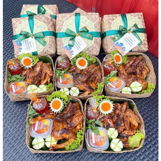 

Hampers Ayam Bakar - Bingkisan Hadiah
