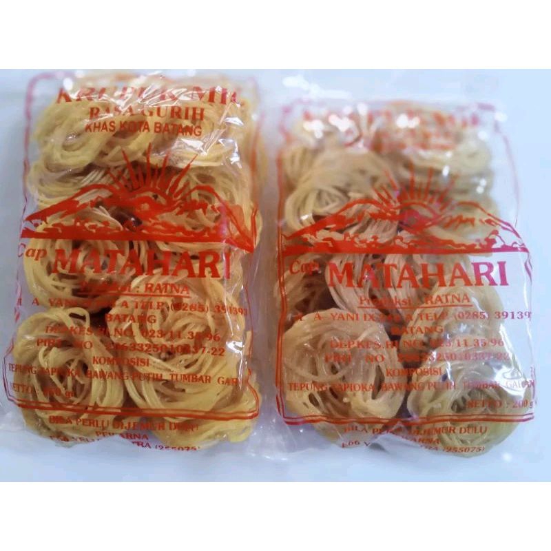 

Krupuk Mie Mentah Cap Matahari Khas Batang 250 gram & 200 gram