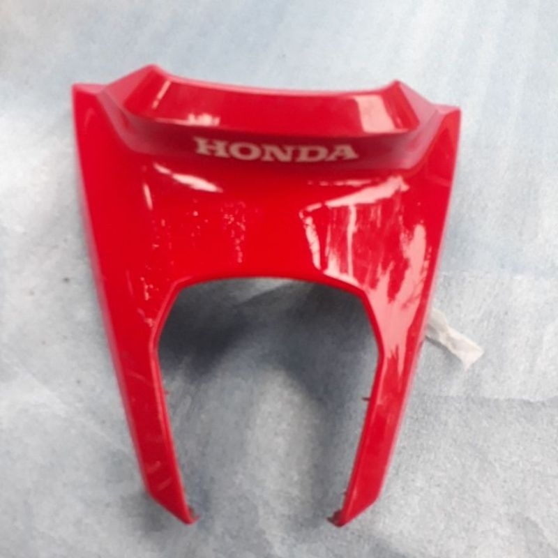 COVER BODY LAMPU BELAKANG UNTUK MOTOR HONDA GENIO ORIGINAL COPOTAN  ASLI  BAWA'AN MOTOR HONDA GENIO.