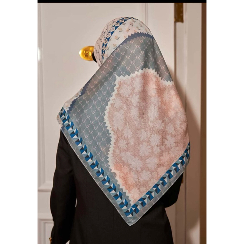 VZ CALANTHA SCARF BY VIVI ZUBEDI