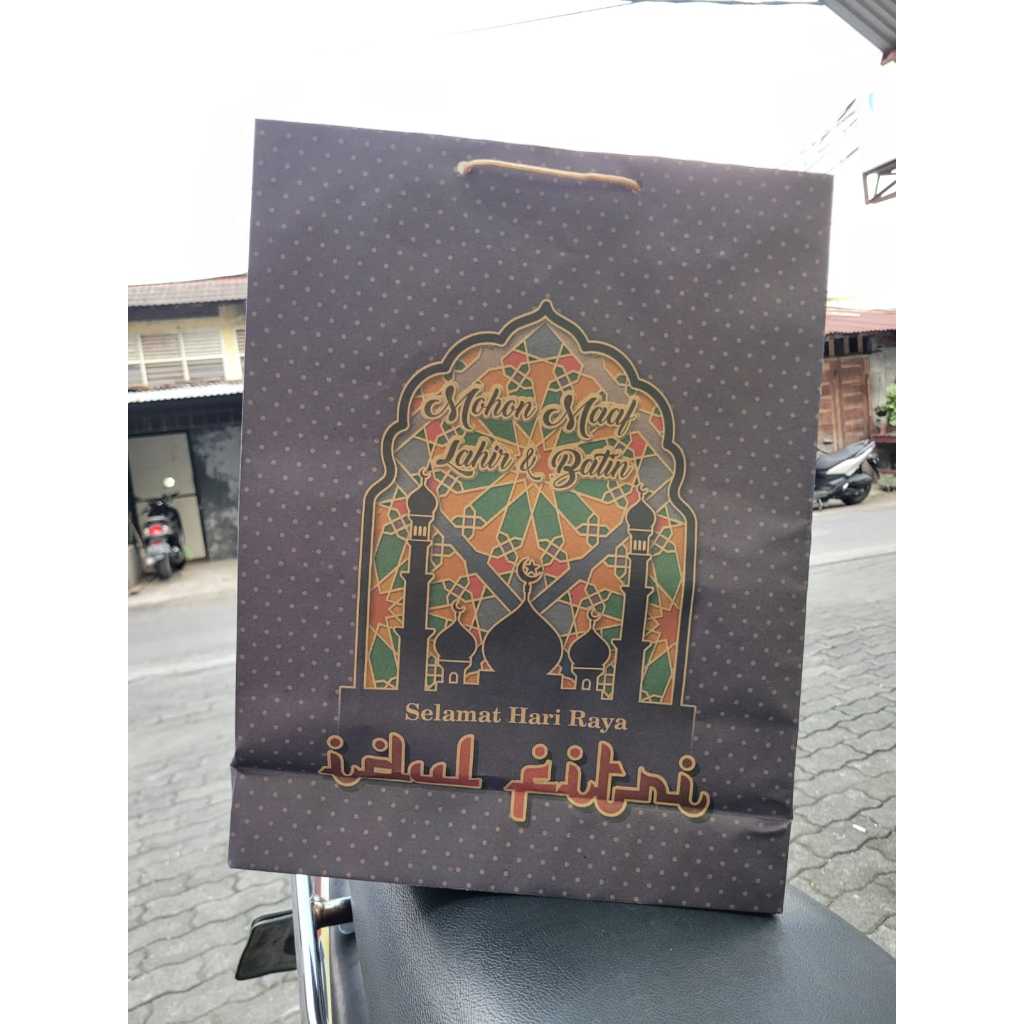 

TAS KERTAS KRAFT IDUL FITRI PAPERBAG LEBARAN 30X40X10CM