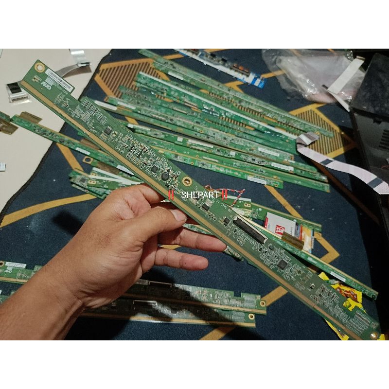 TICON TIKON TCON TV LCD 24 INCI AUO T240XW01 V1 AUO 24T01-C04