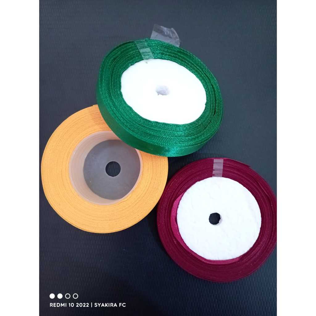 

PITA SATIN 1,5 cm aneka macam warna