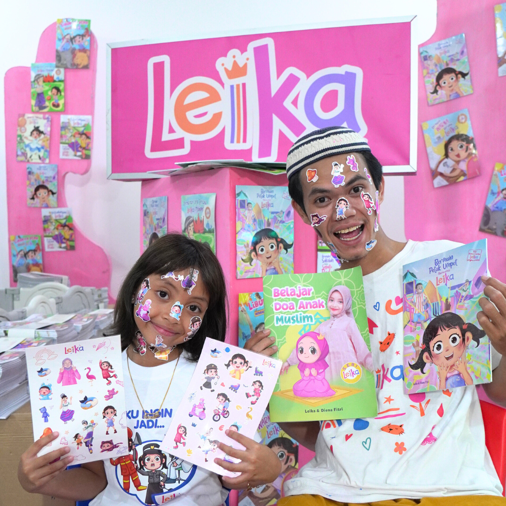 

LEIKA Sticker Karakter Seri Leika Putih Pink