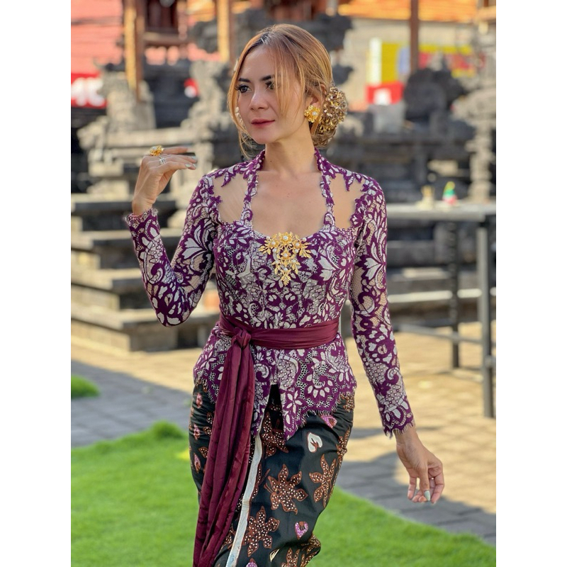 Kain brokat cord tile Juwita original by Djuwita Kebaya