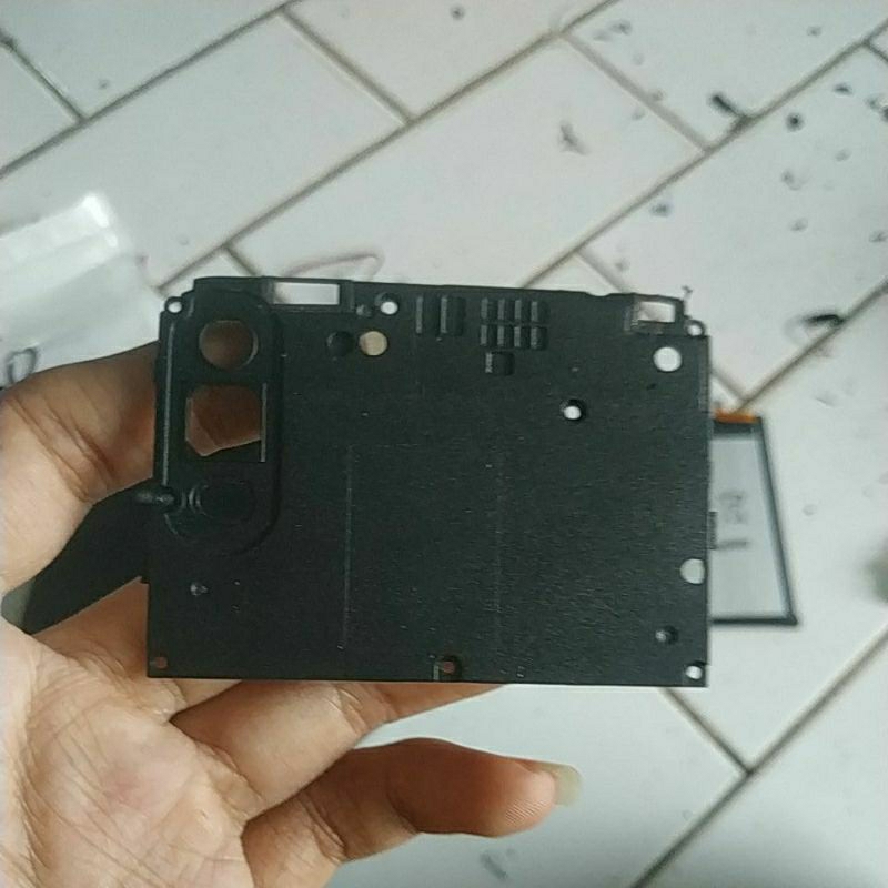 PENUTUP MESIN BEKAS WIKO VIEW 4