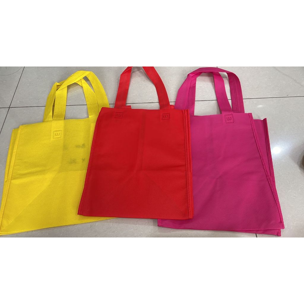

Tas Handle Box Jahit Ukuran 32x27x26 (DUS 25). Tas Goodiebag.Goodiebag Murah.Goodiebag tebal.Tas Spondbond