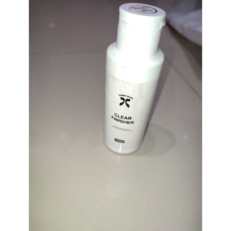 

Preloved Second Bekas 2nd Clear Finisher Varnish Cat Sepatu Tas Cat Akrilik Kulit Kanvas Leather Paint Cat Canvas 100ml