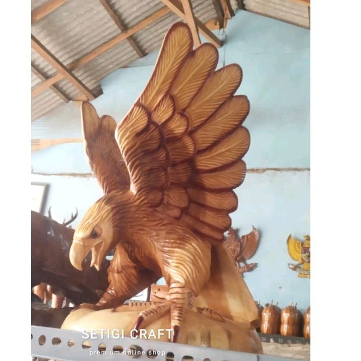 Hiasan Meja Patung Kayu Burung Elang