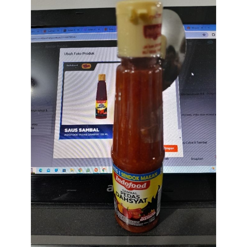 

Sambal Indofood Pedas Dahsyat 135 ml Gratis 1 Sendok makan!