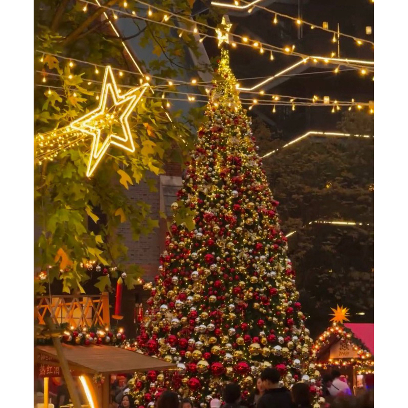 POHON NATAL DIMENSI BESAR