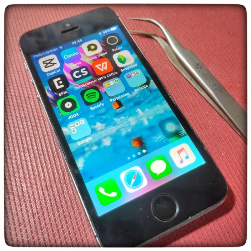 iPhone 5 (5s) 32 GB space grey | WiFi only | LCD minus | non iBox
