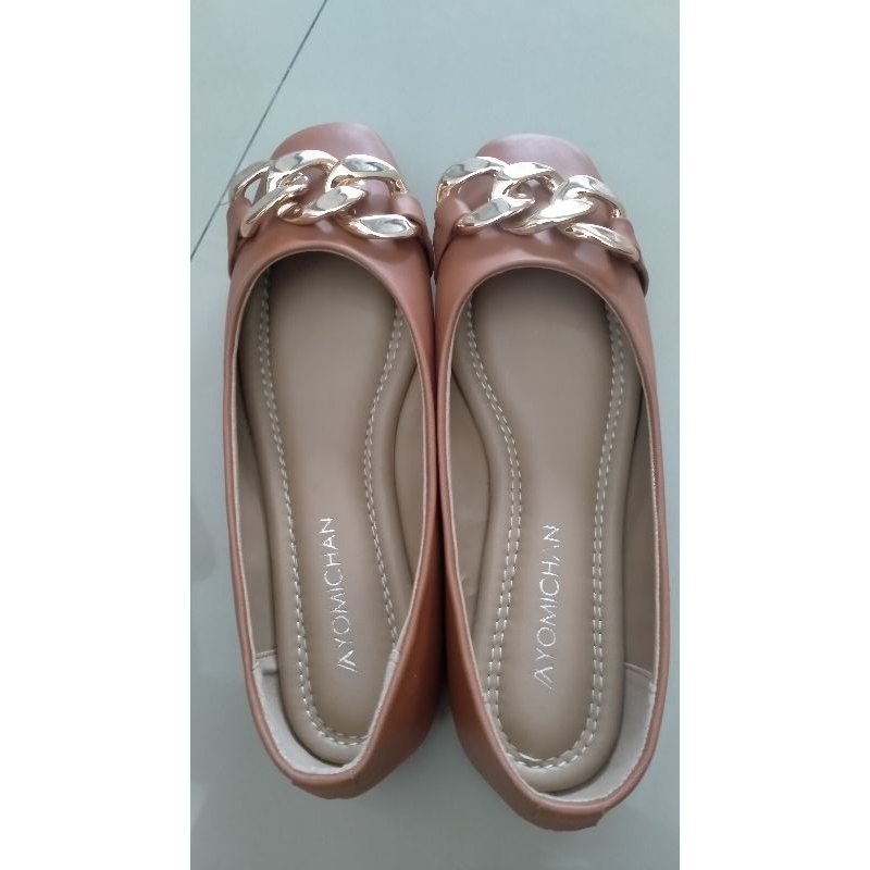 flat shoes ayomi empuk warna tan size 38