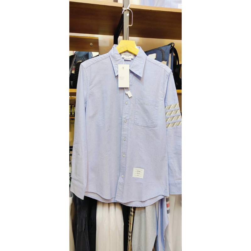 baju kameja Thom browne