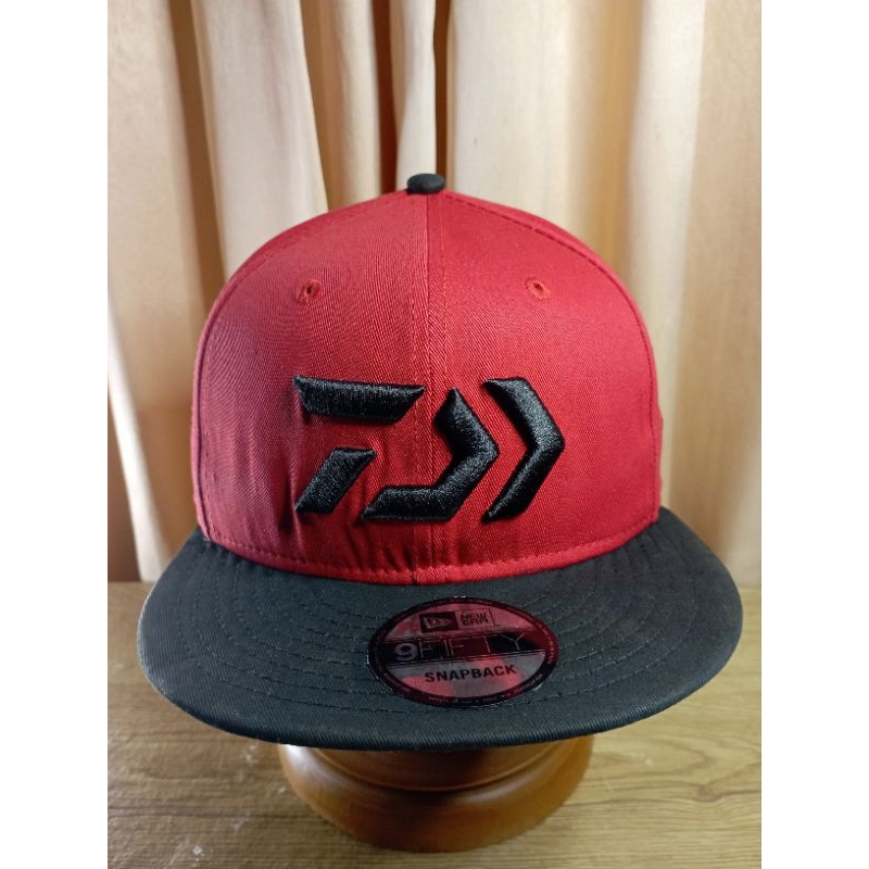 Topi Ori New Era Snapback logo 'DAIWA'