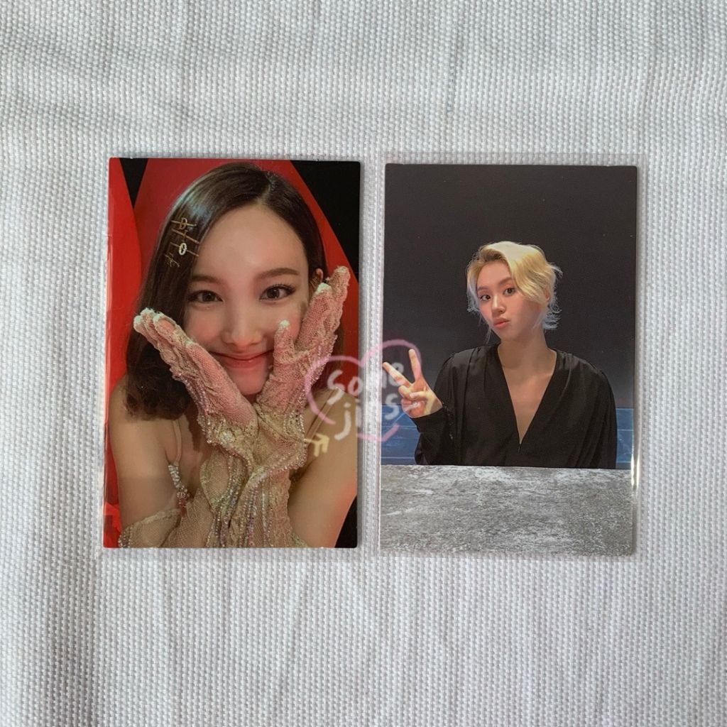 Twice Eyes Wide Open EWO photocard pc nayeon chaeyoung peace, kuning, meja chibi