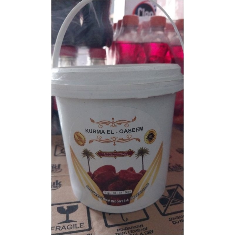 

Kurma ember Al Qaseem