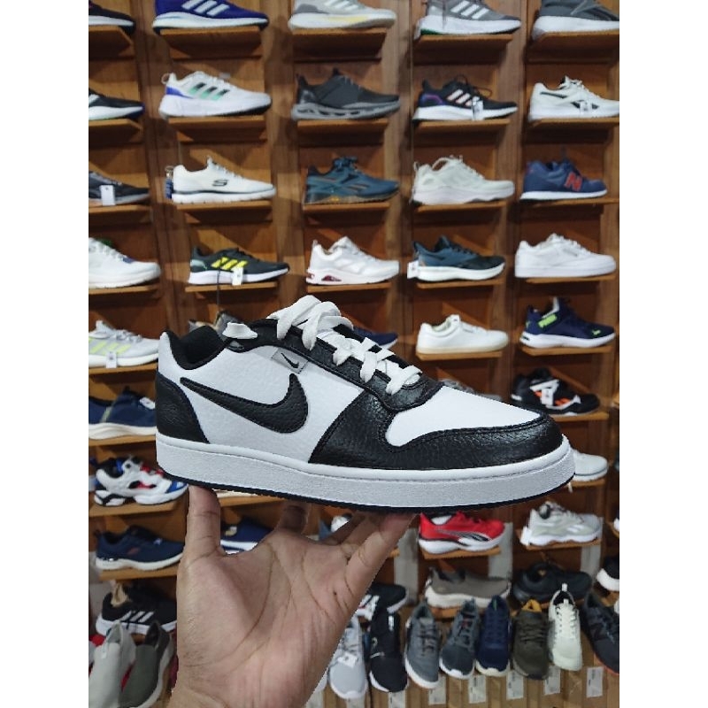 NIKE EBERNON LOW PREM