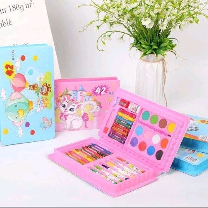 

CRAYON 42PCS // CRAYON SET