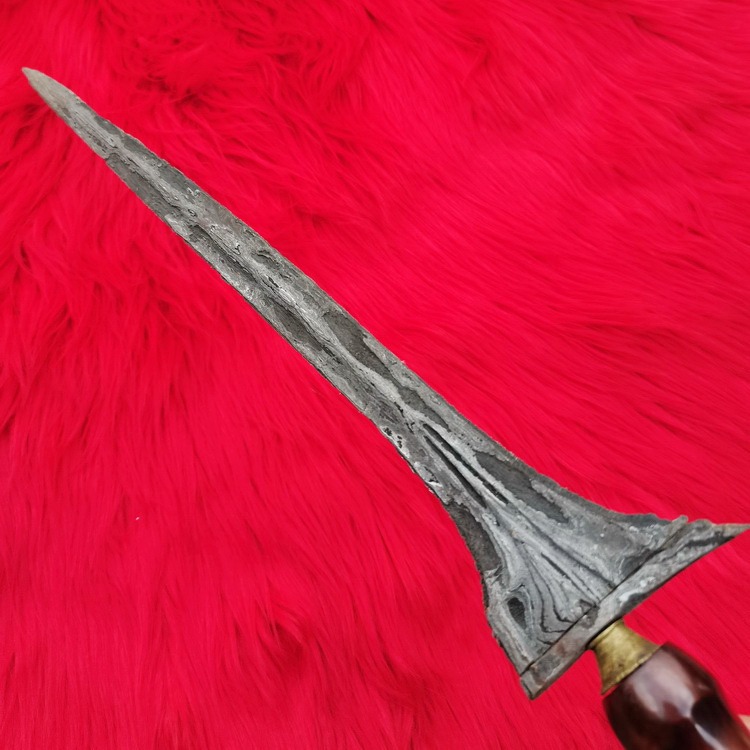 Keris Jalak Sangu Tumpeng Simbang