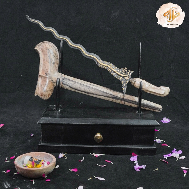 Keris Nogo Sosro Kamarogan Kinatah Emas Mataram