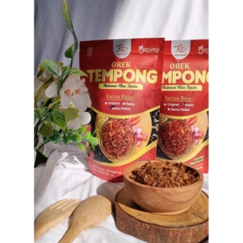 

Orek Blenyik/ tempong siap makan/ ikan asin khas Jepara/ terinasi oleh oleh khas Jepara makanan khas jepara
