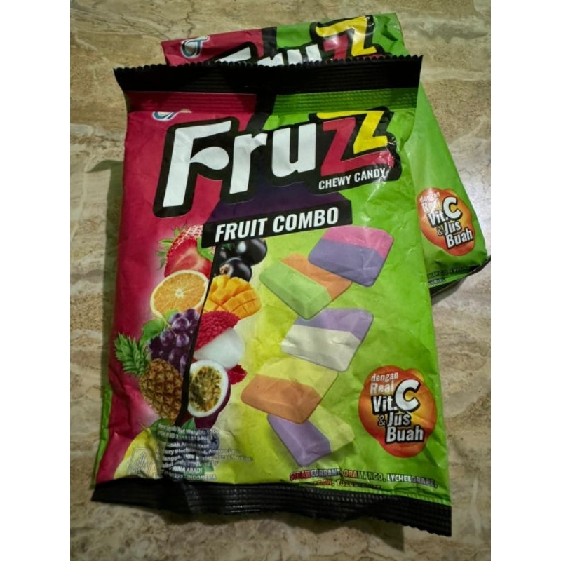 

Permen Fruzz Chewy Candy 100g