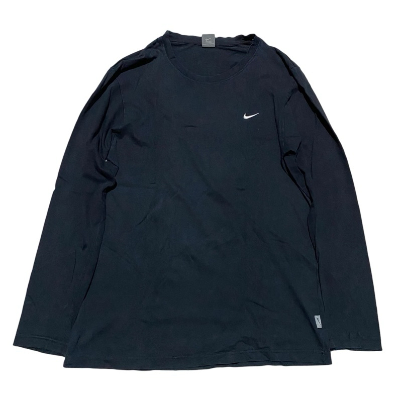 Nike mini swosh black longsleeve tee