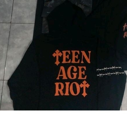 SAINTP V2 TEEN AGE RIOT