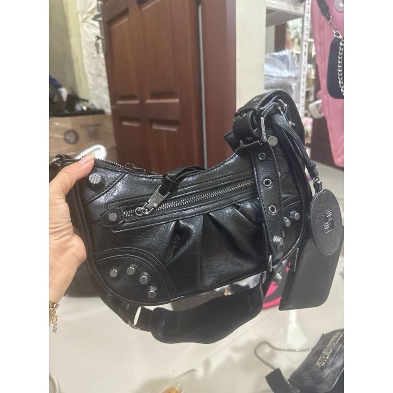 Bglowing steve madden Preloved