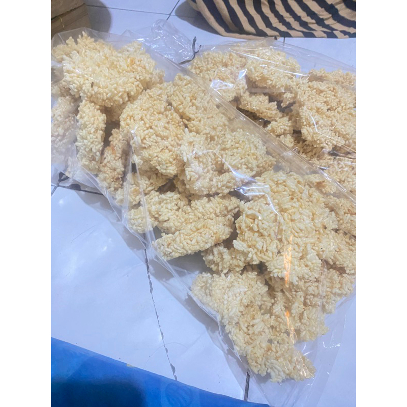 

rangginang mentah besar